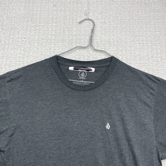 Y2K Volcom T-Shirt Men L Gray Minimalist Logo Tee Surf Skate Casual Summer Read - Picture 2 of 16